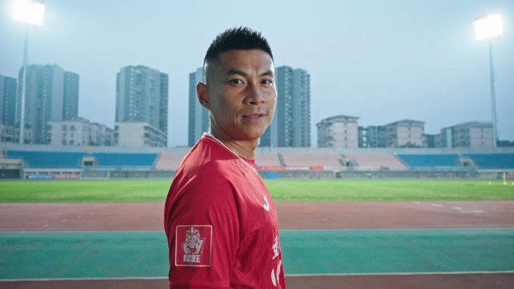 开云体育-Kaiyun Sports-重庆铜梁龙公布教练组名单，黄希扬转型助理教练